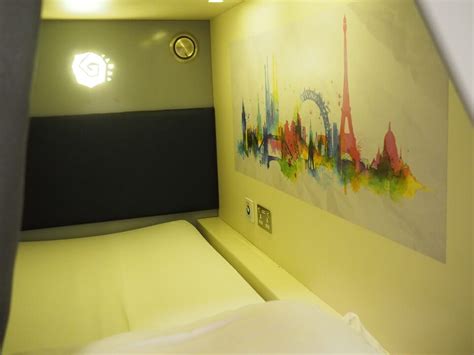 Review of the Capsule Hotel in London Bridge (+ 2 More London Pod Hotels to Try)