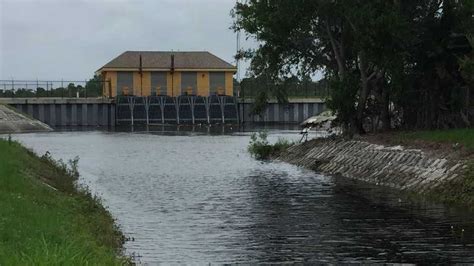 Rainy weather pushing Port St. Lucie's drainage system to capacity