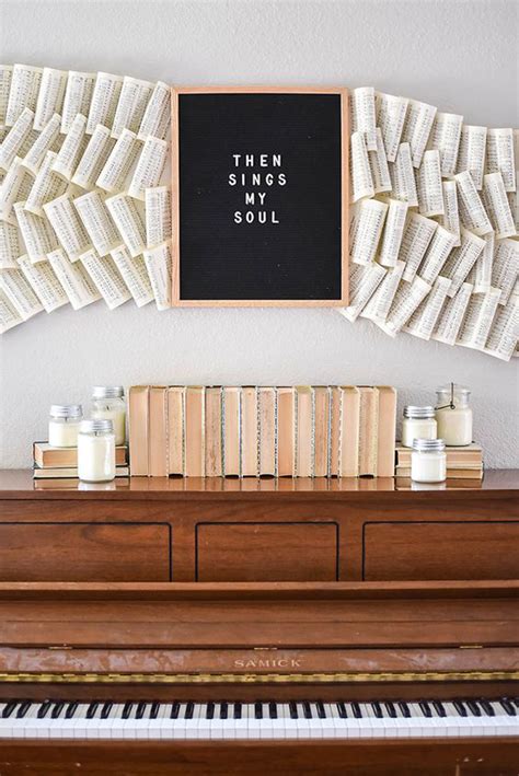 20 DIY Vintage Book Walls To Decorate Your Home