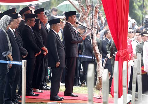 Indonesia’s Joko Widodo hails BJ Habibie as ‘true statesman’ as nation ...