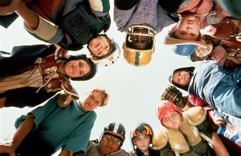 Waiching's Movie Thoughts & More : Retro Review: Little Giants (1994)