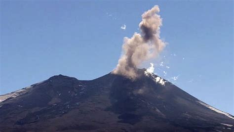 Monitoring the Llaima volcano eruption in Chile | Britannica