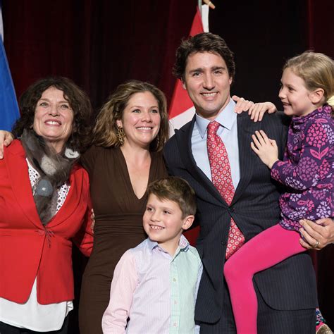 Justin Trudeau on Twitter: "To all of the moms out there: I hope you ...