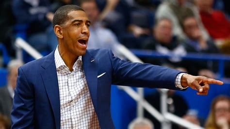 UConn coach Kevin Ollie finds Lakers job 'intriguing' - Sports Illustrated