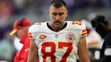 Chiefs are keeping a watchful eye on Travis Kelce's ailing ankle with ...