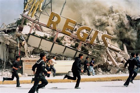 The minutes after the Mexico City earthquake, 19 September, 1985 ...