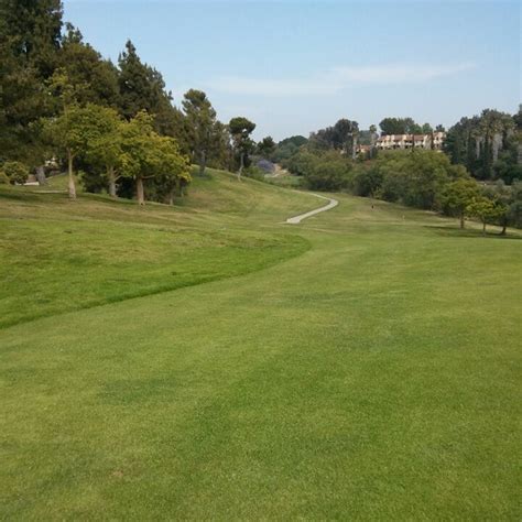 Fullerton Golf Course - 385 visitors