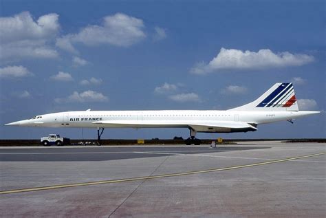 Air France Aérospatiale-BAC Concorde 101 F-BVFC under tow at Paris ...