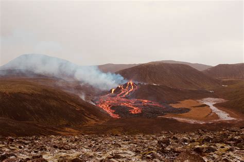 Reykjanes Eruption: Minimal Ashfall Expected