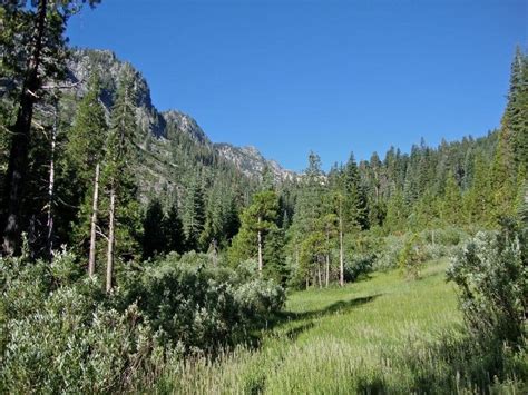 6 Best Trinity Alps Hikes to Tackle on a Day Hike - California Crossroads