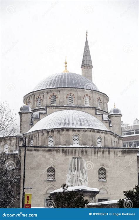 Sisli Mosque Under Snow, Sisli District of Istanbul, Turkey Editorial ...