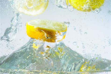 Free Images : wave, food, produce, spray, yellow, movement, drip, lemon, citrus, dynamics ...