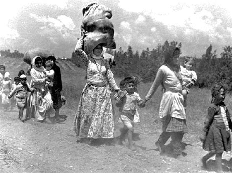 HILDE * EVERAERT - Palestinians fleeing during Nakba, 1948