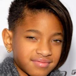 Willow Smith Height in feet/cm. How Tall