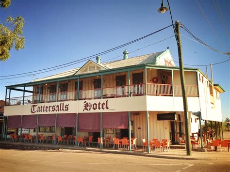 Tatts Hotel – Winton, Queensland – Naive Nomads