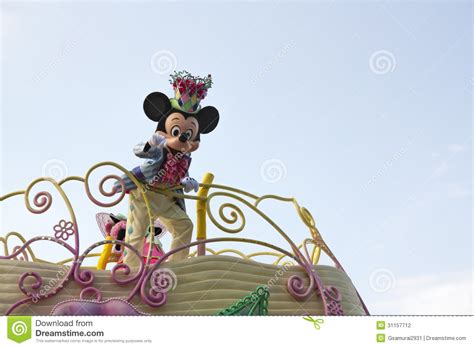 Mickey mouse parade editorial photography. Image of disney - 31157712