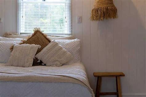 Rustic Bedroom Retreat: Cozy and Charming Bedroom Designs - House Garden Home