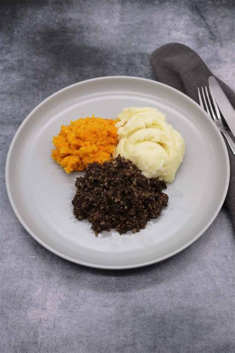 Haggis, Neeps and Tatties - Felly Bull