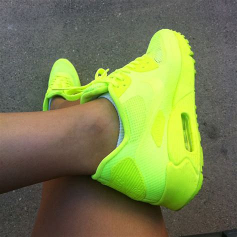 Neon Yellow Nike | My Blog