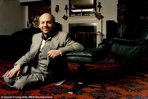 Daily Mail astrologer Jonathan Cainer dies from suspected heart attack ...