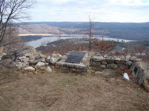 Redoubt Four (West Point) - Wikipedia, the free encyclopedia | West ...