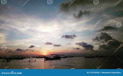 Bali Beach Sunset Indonesia Silhouette Fisherman Boat Stock Photo ...