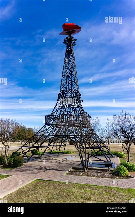 The Texas Eiffel Tower, wearing a cowboy hat, in Paris, Texas Stock Photo - Alamy