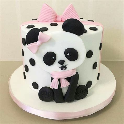 Pin by Erica on Decoração de festas | Panda birthday cake, Panda cakes, Baby birthday cakes