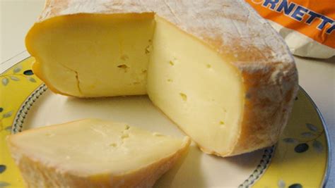 4 Most Popular Romanian Raw Milk Cheeses - TasteAtlas