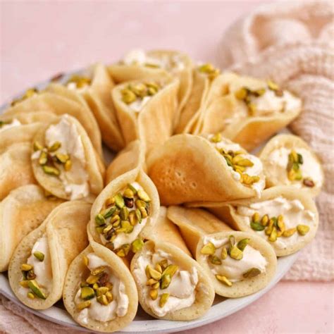 Qatayef Asafiri with Cream (Qatayef Dough Recipe)