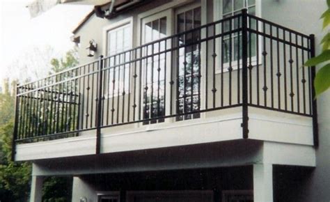 Trending balcony railing design ideas for your home