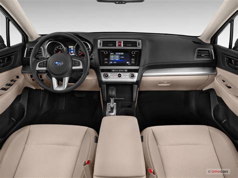 2017 Subaru Outback Interior | U.S. News & World Report