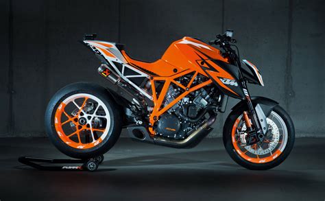 KTM Presents the 1290 Super Duke R Prototype_1 – CPU Hunter