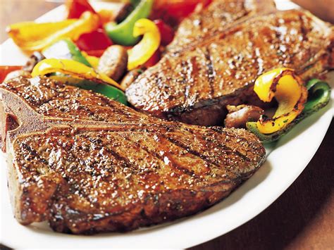 T-Bone Steaks & Grilled Vegetables | Beef Loving Texans