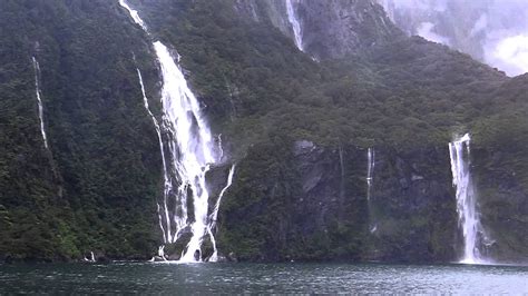 Milford Sound, NZ, Waterfalls, Fiordland National Park. - YouTube