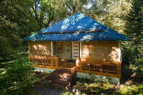 Cabin On Montana: A Quiet, Clean, Modern Cabin in Downtown Bozeman ...