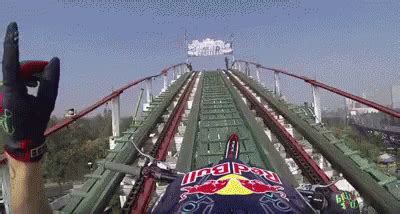 Bike On Rollercoaster GIF - Redbull Redbullgifs Rollercoaster - Tumuklas at Magbahagi ng mga GIF