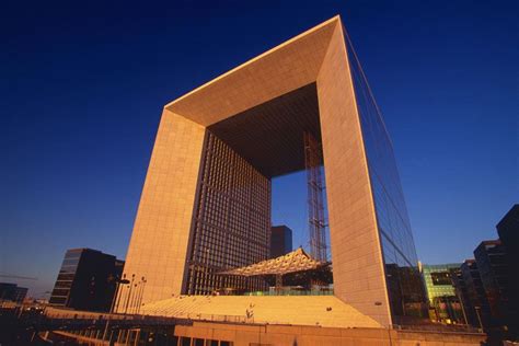 La Grande Arche et le quartier de la Défense - Ile de France - France