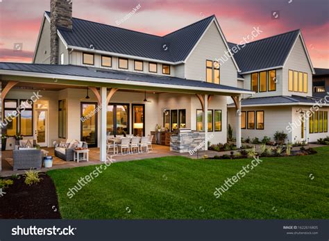 Beautiful Luxury Home Exterior Sunset Features Stock Photo 1622616805 ...