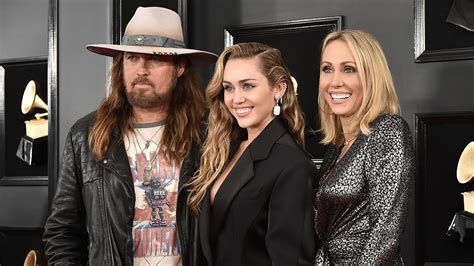 Billy Ray Cyrus shares cryptic message about 'love' amid rift with Miley and Tish Cyrus | True ...