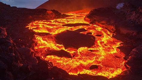Why you can't stop the lava flow from Hawaii's Kilauea volcano with ...