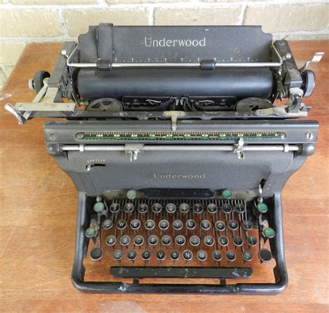 Vintage Underwood Manual Typewriter (1941) With Original Gouldian Finch Ribbons | Typewriter ...