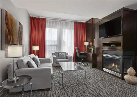 Where to Stay: The BEST Edmonton Hotels to Stay At (for 2024)