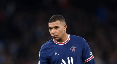 Real Madrid to wait until after PSG clashes to agree Mbappe deal