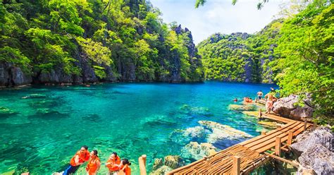 Palawan Coron Island Hopping Shared Tour A with Lunch & C...