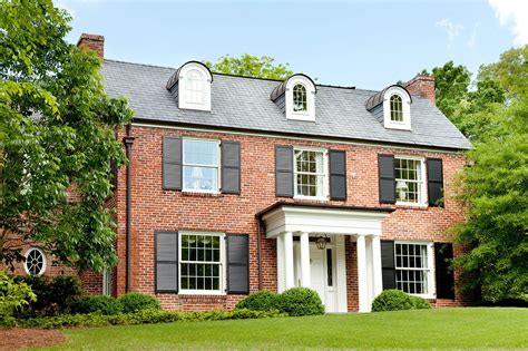 Red Brick Green Shutters: How this Classic Color Combination Can ...