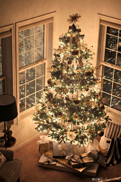 Bold Neutral Glam Christmas Tree in the Living Room | This is our Bliss