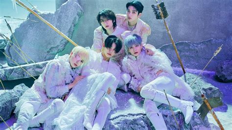 TXT Unveil “The Chaos Chapter: FREEZE” Tracklist and Preview | Teen Vogue