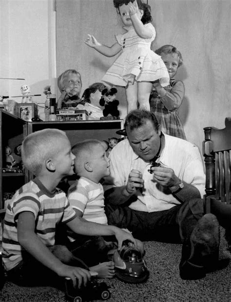 Dan Blocker (Hoss Cartwright) & kids 1960s. Traces of Texas on FB | Celebrity families, Tv stars ...