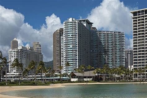 Honolulu: Airport Hotels near HNL: Airport Hotel Reviews: 10Best